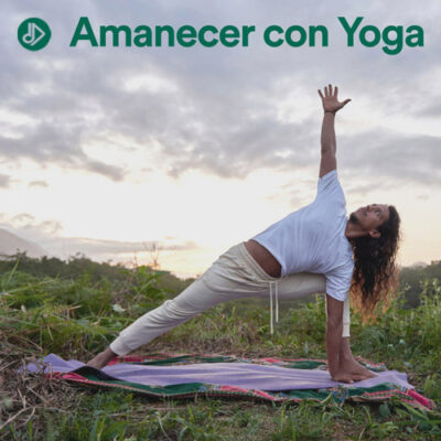 Amanecer con Yoga